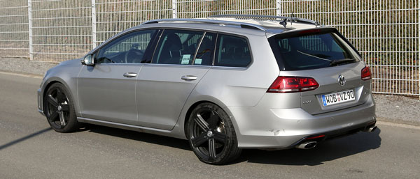 volkswagen-golf-r-variant-rear