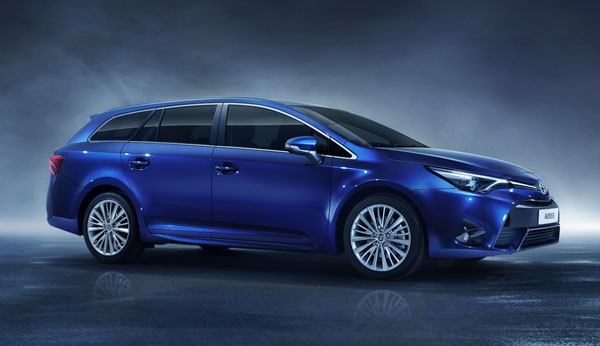 toyota-avensis-facelift-wagon