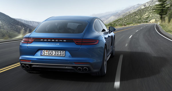 panamera-blue-rear