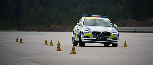 volvo-v90-police-car4